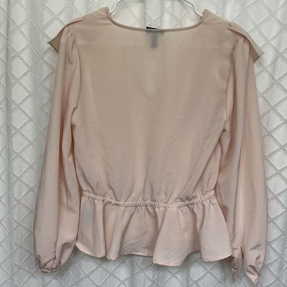 Peach blouse - Picture 2 of 2